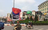 [ẢNH] Cờ đỏ sao vàng, biểu ngữ rợp trời Hà Nội mừng các ngày Lễ lịch sử của đất nước