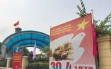 [ẢNH] Cờ đỏ sao vàng, biểu ngữ rợp trời Hà Nội mừng các ngày Lễ lịch sử của đất nước