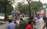 [ẢNH] Phố đi bộ Hồ Gươm tấp nập trong những ngày cuối dịp nghỉ lễ