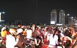 [ẢNH] Mãn nhãn với màn pháo hoa rợp trời tối 30-4 mừng ngày thống nhất