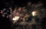 [ẢNH] Mãn nhãn với màn pháo hoa rợp trời tối 30-4 mừng ngày thống nhất