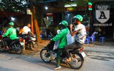 [ẢNH] Người dân chen chúc trở lại Thủ đô