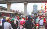 [ẢNH] Người dân chen chúc trở lại Thủ đô