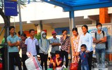 [ẢNH] Người dân chen chúc trở lại Thủ đô