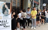 [ẢNH] Hương Tràm bật khóc nói lời tạm chia tay sự nghiệp ca hát