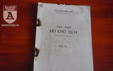[Ảnh] Những cuốn sách vô giá tập hợp những bài viết của Hồ Chủ tịch, được xuất bản khi Người còn tại thế
