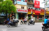 [Ảnh] Đi ngược chiều, lấn làn đường: Tiện việc mình, hại cho người