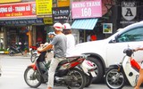 [Ảnh] Đi ngược chiều, lấn làn đường: Tiện việc mình, hại cho người