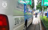 [Ảnh] Chiếc xe khách mắc kẹt trên cầu vượt Thái Hà khiến nghìn người chôn chân