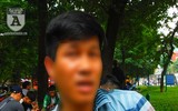 [Ảnh] Chiếc xe khách mắc kẹt trên cầu vượt Thái Hà khiến nghìn người chôn chân