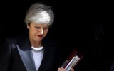 [ẢNH] Nước mắt Theresa May: Hành trình sóng gió của Thủ tướng Anh 