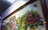 [Ảnh] Triển lãm hơn 200 bức tranh sơn mài, khắc gỗ, đá quý… độc đáo về 