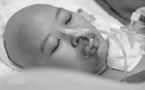 Cuộc trùng phùng đầy nước mắt của người mẹ ung thư và con trai Bình An