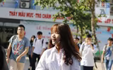 Nữ sinh Hà thành rạng rỡ sau khi hoàn thành kì thi THPT Quốc gia 2019