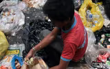 Pagpag - món thịt thừa từ bãi rác ám ảnh cuộc sống dân nghèo Philippines