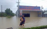 [ẢNH] Phú Quốc ngập lịch sử: Người dân chật vật di tản, giao thông chia cắt