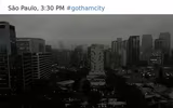 Cháy rừng Amazon: Bầu trời Brazil chìm trong khói tro, 3h chiều tối đen như giữa đêm