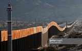 Cận cảnh bức tường biên giới Mexico - Mỹ của Tổng thống Donald Trump