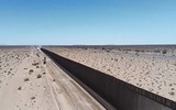 Cận cảnh bức tường biên giới Mexico - Mỹ của Tổng thống Donald Trump