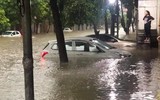 Thái Nguyên ngập lụt kỷ lục, ô tô 