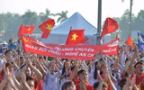 [ẢNH] Xúc động với niềm vui vỡ oà từ sân khấu chính tới quê nhà tân vô địch Olympia Trần Thế Trung