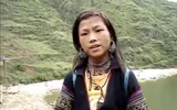 Cuộc sống biến động của cô gái H'Mong nói tiếng Anh 