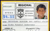 Ronaldo bật khóc hé lộ cuộc sống nổi tiếng 