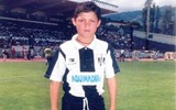 Ronaldo bật khóc hé lộ cuộc sống nổi tiếng 
