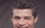 Ronaldo bật khóc hé lộ cuộc sống nổi tiếng 