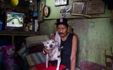 Dân nghèo Philippines chen chúc 