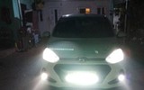 [ẢNH] Nguy hiểm khôn lường khi bật đèn pha không đúng cách