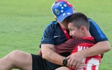 Cậu bé không chân sống đầy nghị lực, 