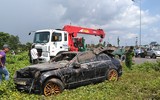 [ẢNH] Cách thoát chết trong gang tấc khi ô tô lao xuống nước