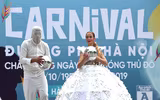 [ẢNH] Phố đi bộ Hồ Gươm tưng bừng sắc màu trong Carnival đậm chất Mỹ-Latin