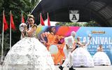 [ẢNH] Phố đi bộ Hồ Gươm tưng bừng sắc màu trong Carnival đậm chất Mỹ-Latin