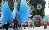 [ẢNH] Phố đi bộ Hồ Gươm tưng bừng sắc màu trong Carnival đậm chất Mỹ-Latin