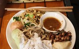 [ẢNH] Độc đáo không gian ăn chay đúng Kỷ niệm 65 năm ngày Giải phóng Thủ đô 10-10