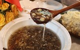 [ẢNH] Độc đáo không gian ăn chay đúng Kỷ niệm 65 năm ngày Giải phóng Thủ đô 10-10