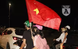 [ẢNH] Người dân Thủ đô văn minh ăn mừng sau chiến thắng Việt Nam 1-0 Malaysia