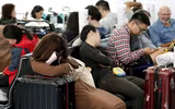 Hàng triệu người phải di tản, hàng hóa siêu thị bị 