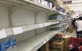Hàng triệu người phải di tản, hàng hóa siêu thị bị 