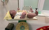 Ngắm những bé sơ sinh nặng nhất Việt Nam, sinh ra đã 