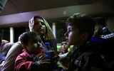 [ẢNH]: Đau lòng cuộc sống bấp bênh của các em nhỏ trong cuộc chiến ở đông bắc Syria