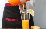 [ẢNH] Những lợi ích bất ngờ khi uống nước cam mỗi ngày