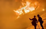 [ẢNH] Biển lửa nhấn chìm bang California Mỹ