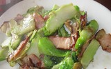 [ẢNH] Những kiểu ăn rau tưởng ngon bổ nhưng lại độc hại vô cùng