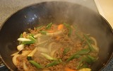 [ẢNH] Những kiểu ăn rau tưởng ngon bổ nhưng lại độc hại vô cùng
