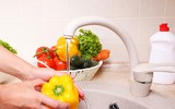 [ẢNH] Những kiểu ăn rau tưởng ngon bổ nhưng lại độc hại vô cùng