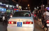 [ẢNH] Cần xử phạt nghiêm những trường hợp xe giả mạo ưu tiên