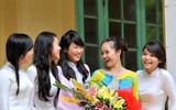 [ẢNH] Khác biệt thú vị giữa quà tặng 20-11 xưa và nay